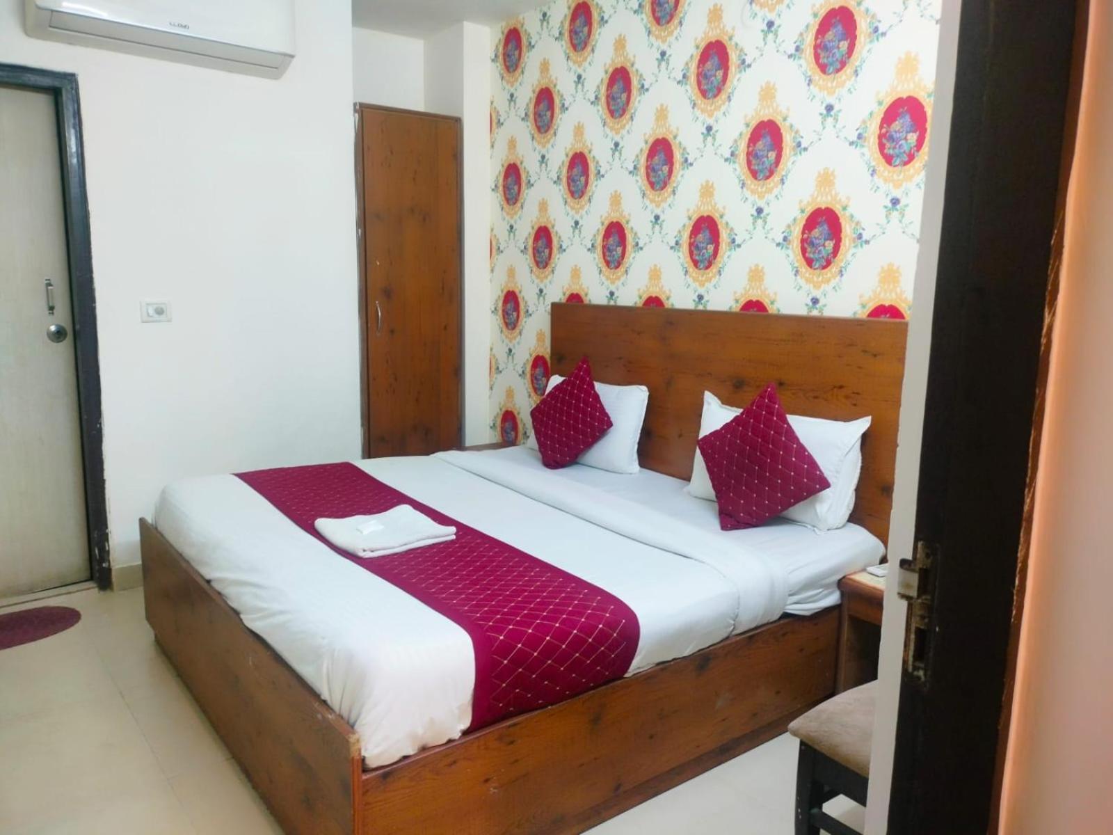 Suites Admiral Delhi Airport New Delhi Exterior foto